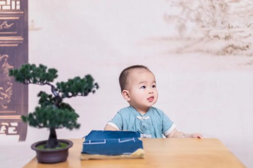 海拉尔郑州孕妇怀上八胞胎