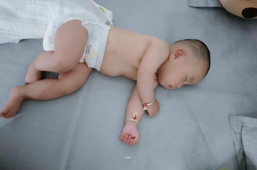 海拉尔宝宝发烧可以吹空调吗